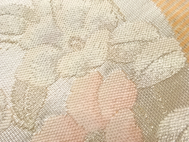  襷に花丸模様織出し袋帯
